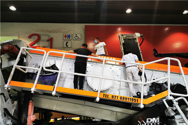 【現(xiàn)場直擊】第六屆廣州砂石展第二天盛況依舊！東蒙現(xiàn)場火熱出爐！