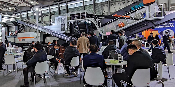 【直擊現(xiàn)場·開展第二天】盛況依舊！東蒙E6.530展臺現(xiàn)場火熱出爐，精彩先睹為快?。▋?nèi)附視頻及照片）